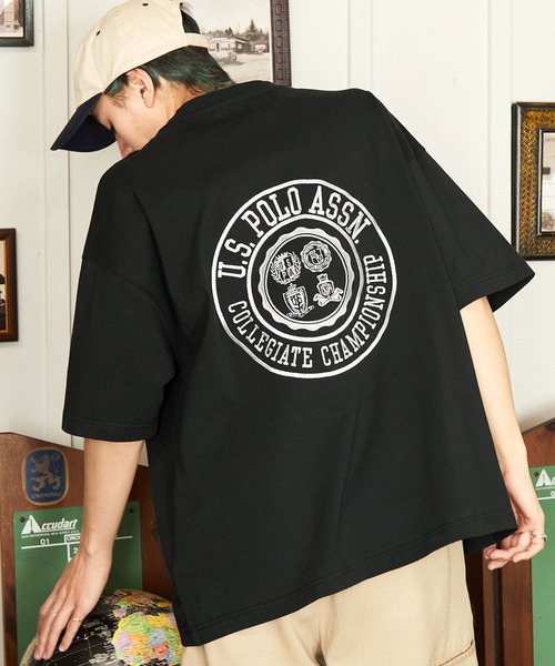 U.S. POLO ASSN.(ユーエスポロアッスン)の「U.S. POLO ASSN. /ユーエスポロアッスン 別注 カレッジロゴ刺繍 ビッグシルエットカットソー 半袖Tシャツ(Tシャツ/カットソー・メンズ・ブラック/ダークグリーン/ネイビー/オフホワイト/ブルー/グリーン/杢グレー/ホワイト系/ホワイト系2/ブラック系/ブラック系2/ライトグレー系/ライトグレー系2/ダークグリーン系/ネイビー系/アイボリー系3/ホワイト系3/ブラック系3/グレー系2/ブルー系2/ブルー系1/ダークブラウン/ホワイト系4/グレー系1・M/L)」の9枚目の写真