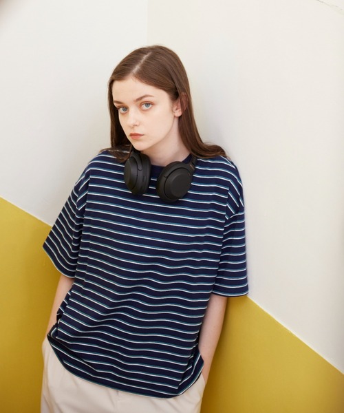 flaner（フラネ）の「Loose multi border tee/ルーズマルチボーダーTee（Tシャツ/カットソー・レディース・ネイビー/ブラウン・MEDIUM/LARGE）」の14枚目の写真