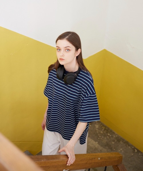 flaner（フラネ）の「Loose multi border tee/ルーズマルチボーダーTee（Tシャツ/カットソー・レディース・ネイビー/ブラウン・MEDIUM/LARGE）」の17枚目の写真