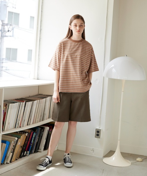 flaner（フラネ）の「Loose multi border tee/ルーズマルチボーダーTee（Tシャツ/カットソー・レディース・ネイビー/ブラウン・MEDIUM/LARGE）」の9枚目の写真