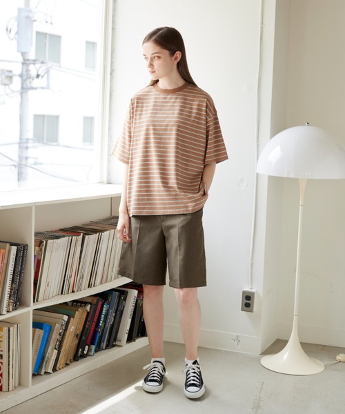 flaner（フラネ）の「Loose multi border tee/ルーズマルチボーダーTee（Tシャツ/カットソー・レディース・ネイビー/ブラウン・MEDIUM/LARGE）」の6枚目の写真