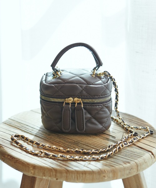 Lamoa（ラモア）の「Lamoa/チェーンストラップ キルティング ミニショルダーバック（ショルダーバッグ・レディース・ホワイト/ブラック/ベージュ/ブラウン/グリーン・FREE）」の7枚目の写真