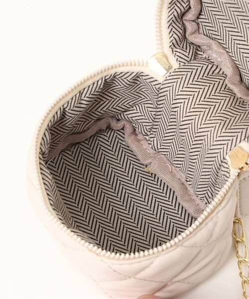 Lamoa（ラモア）の「Lamoa/チェーンストラップ キルティング ミニショルダーバック（ショルダーバッグ・レディース・ホワイト/ブラック/ベージュ/ブラウン/グリーン・FREE）」の14枚目の写真