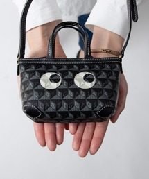 ANYA HINDMARCH（アニヤハインドマーチ）の「ANYA HINDMARCH I AM A