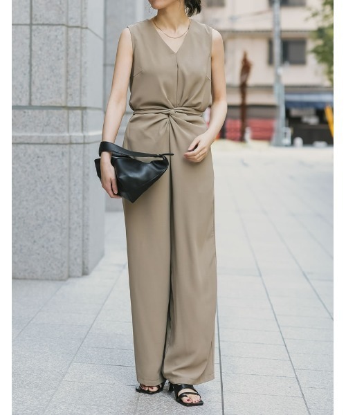 Re:EDIT（リエディ）の「[低身長/高身長サイズ有][洗濯機で洗える]ウエストリボンノースリーブオールインワン（つなぎ/オールインワン・レディース・ブラック/ブルー/グレイッシュベージュ/チャコール/ピンク/モカ・MEDIUM/SHORT/TALL/LARGE）」の17枚目の写真