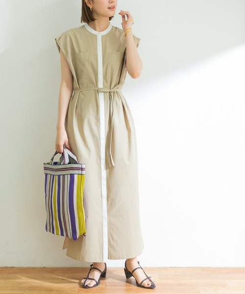 URBAN RESEARCH(アーバンリサーチ)の「バンドカラー配色シャツワンピース(ワンピース・レディース・ベージュ/ネイビー・36/38)」の6枚目の写真