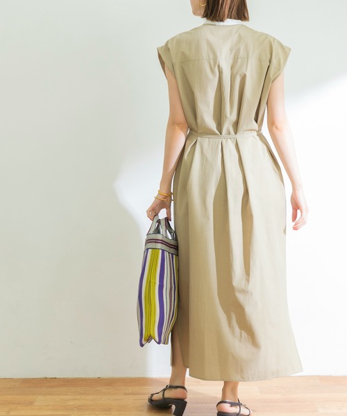 URBAN RESEARCH(アーバンリサーチ)の「バンドカラー配色シャツワンピース(ワンピース・レディース・ベージュ/ネイビー・36/38)」の8枚目の写真