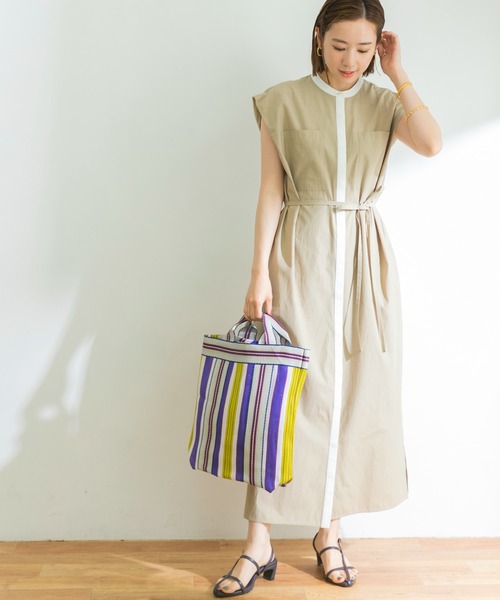 URBAN RESEARCH(アーバンリサーチ)の「バンドカラー配色シャツワンピース(ワンピース・レディース・ベージュ/ネイビー・36/38)」の13枚目の写真