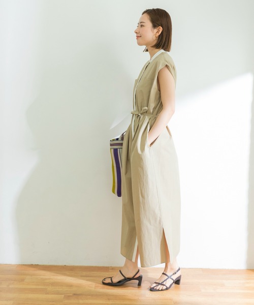 URBAN RESEARCH(アーバンリサーチ)の「バンドカラー配色シャツワンピース(ワンピース・レディース・ベージュ/ネイビー・36/38)」の14枚目の写真