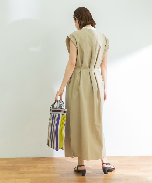 URBAN RESEARCH(アーバンリサーチ)の「バンドカラー配色シャツワンピース(ワンピース・レディース・ベージュ/ネイビー・36/38)」の17枚目の写真