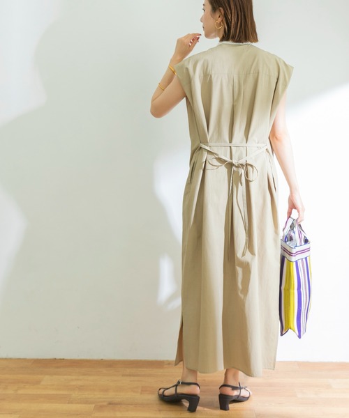 URBAN RESEARCH(アーバンリサーチ)の「バンドカラー配色シャツワンピース(ワンピース・レディース・ベージュ/ネイビー・36/38)」の22枚目の写真