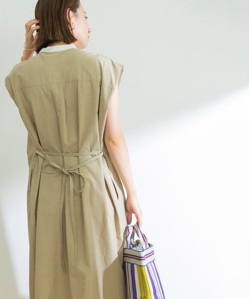 URBAN RESEARCH(アーバンリサーチ)の「バンドカラー配色シャツワンピース(ワンピース・レディース・ベージュ/ネイビー・36/38)」の18枚目の写真