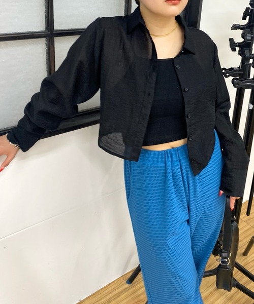WHO'S WHO gallery（フーズフーギャラリー）の「クリンクルショートシャツ（シャツ/ブラウス・レディース・ブラック/ネイビー/ブラウン・FREE）」の4枚目の写真