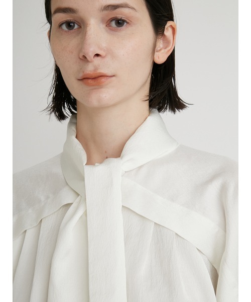 MIESROHE（ミースロエ）の「ボウタイコクーンブラウス　マシーンウォッシャブル（シャツ/ブラウス・レディース・ホワイト/ブラック/ベージュ・FREE）」の7枚目の写真