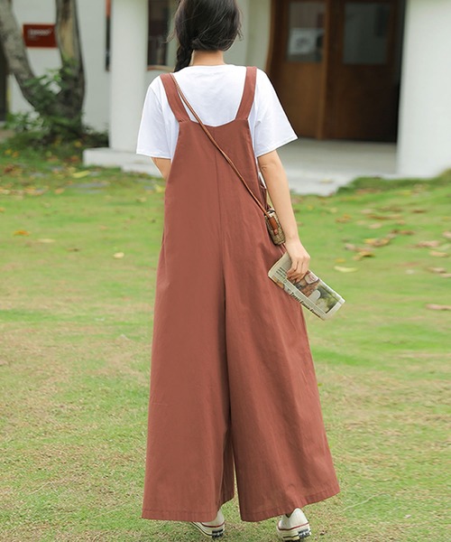 Grandeir（グランディール）の「リネンタッチフレアワイドサロペットパンツ（サロペット/オーバーオール・レディース・ブラック/ベージュ/ライトブラウン・M）」の11枚目の写真