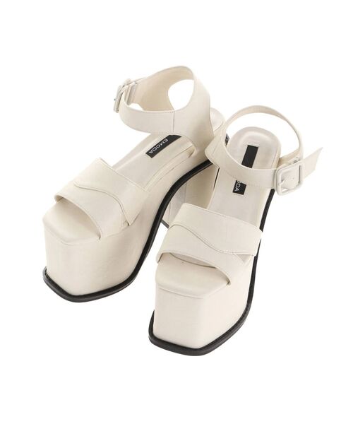EMODA（エモダ）の「アシンメトリーカットバルキーサンダル（サンダル・レディース・ホワイト/ブラック・LARGE/MEDIUM/SMALL）」の8枚目の写真