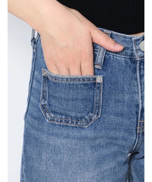 jouetie（ジュエティ）の「ローライズワイドデニム（デニムパンツ・レディース・ライトブルー/ブラック・SMALL/MEDIUM）」の17枚目の写真