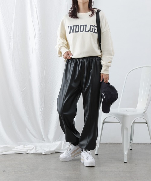 COLONY 2139（コロニートゥーワンスリーナイン）の「ロゴ入り裏毛プルオーバー（スウェット・レディース・ブラック/グレー/アイボリー/ホワイト系その他/ブラック系その他/グレー系その他・FREE）」の22枚目の写真