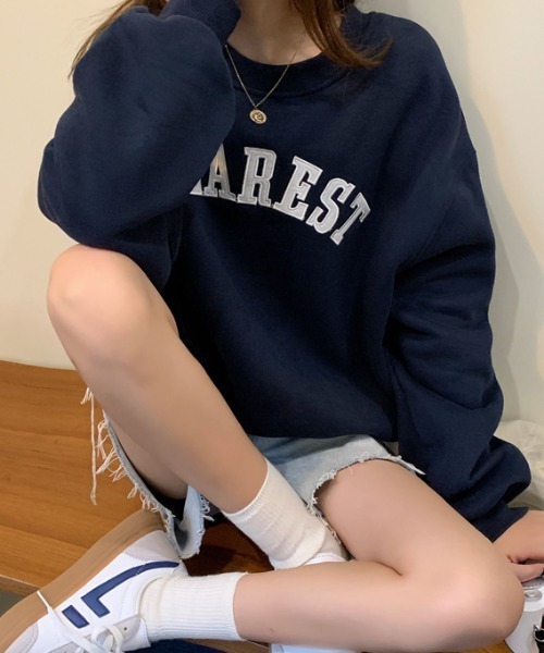 CLEA(クレア)の「刺繍カレッジロゴ 裏起毛ルーズプルオーバー(スウェット・レディース・オートミール/ネイビー・FREE)」の12枚目の写真