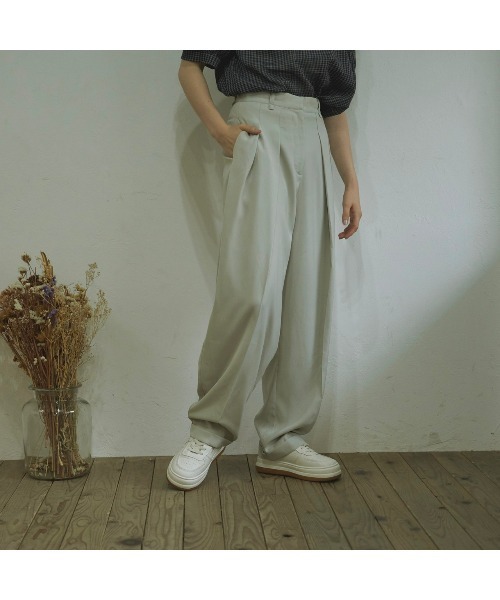 t a r o s u（タロス）の「t a r o s u high waist tuck pants/タロスハイウエストタックパンツ（スラックス・レディース・ナチュラル/ブラック・FREE）」の21枚目の写真