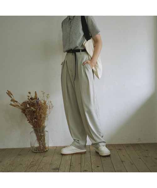 t a r o s u（タロス）の「t a r o s u high waist tuck pants/タロスハイウエストタックパンツ（スラックス・レディース・ナチュラル/ブラック・FREE）」の14枚目の写真