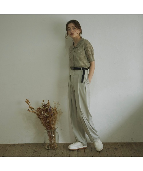 t a r o s u（タロス）の「t a r o s u high waist tuck pants/タロスハイウエストタックパンツ（スラックス・レディース・ナチュラル/ブラック・FREE）」の5枚目の写真