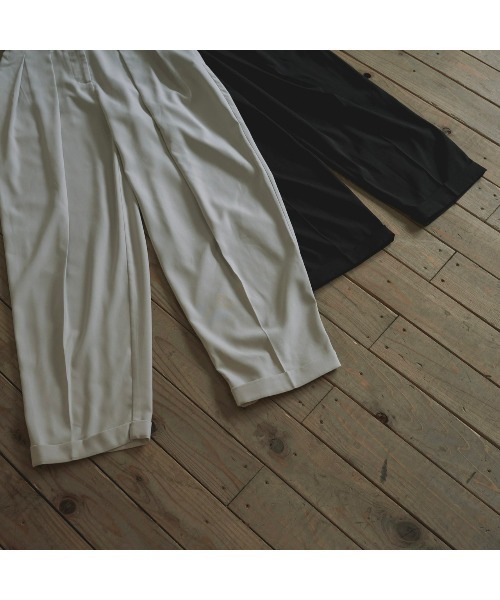 t a r o s u（タロス）の「t a r o s u high waist tuck pants/タロスハイウエストタックパンツ（スラックス・レディース・ナチュラル/ブラック・FREE）」の17枚目の写真