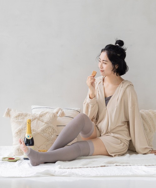 フェリシモMama（フェリシモママ）の「Ｍｏｒｅｄｄｅ　コットン混で心地いい　着圧ニーハイソックス（マタニティウェア/グッズ・レディース・ブルー/ブラウン系その他・ONE SIZE）」の10枚目の写真