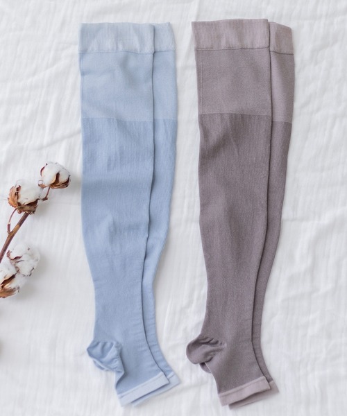 フェリシモMama（フェリシモママ）の「Ｍｏｒｅｄｄｅ　コットン混で心地いい　着圧ニーハイソックス（マタニティウェア/グッズ・レディース・ブルー/ブラウン系その他・ONE SIZE）」の11枚目の写真