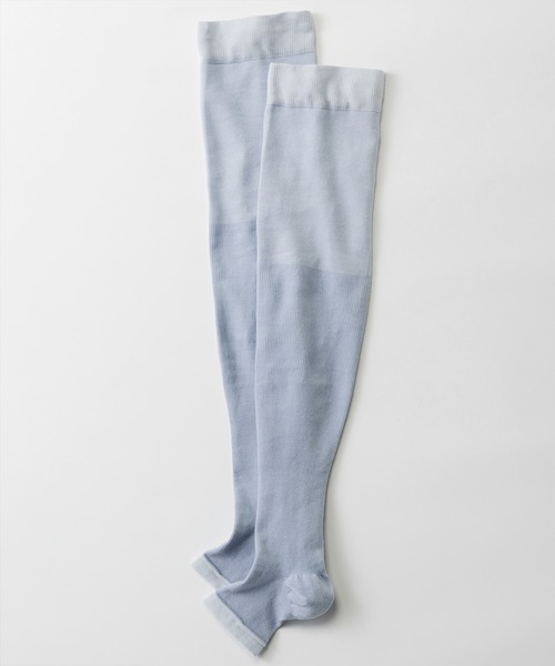 フェリシモMama（フェリシモママ）の「Ｍｏｒｅｄｄｅ　コットン混で心地いい　着圧ニーハイソックス（マタニティウェア/グッズ・レディース・ブルー/ブラウン系その他・ONE SIZE）」の17枚目の写真