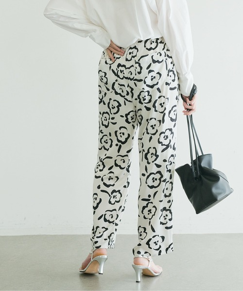 GALLARDAGALANTE（ガリャルダガランテ）の「《セットアップ対応》ヴィンテージサテンパンツ（その他パンツ・レディース・ホワイト/ブルー・FREE）」の8枚目の写真