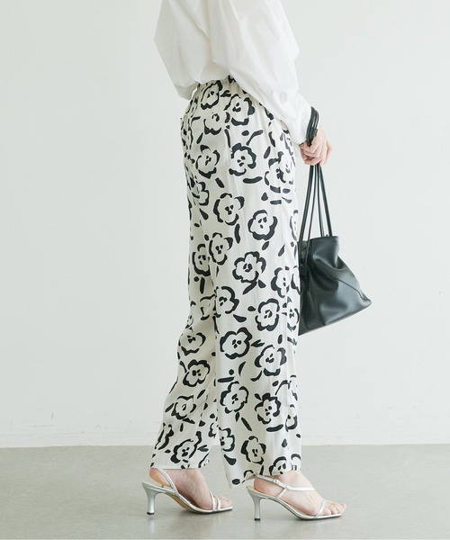 GALLARDAGALANTE（ガリャルダガランテ）の「《セットアップ対応》ヴィンテージサテンパンツ（その他パンツ・レディース・ホワイト/ブルー・FREE）」の7枚目の写真