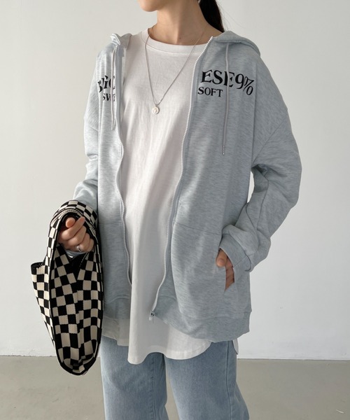 CLEA(クレア)の「バッグサークルロゴフードZIPパーカー(パーカー・レディース・ライトグレー・FREE)」の16枚目の写真