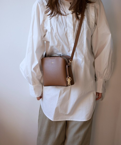 Ungrid（アングリッド）の「【Ungrid/アングリッド】【WEB限定商品】キーリングチャーム付　ミニショルダーバッグ（ショルダーバッグ・レディース・ブルー系その他/キャメル/アイボリー/グレイッシュベージュ/カーキ/ブラック/スモークピンク/オリーブ/ベージュ/ダークブラウン/ゴールド/シルバー/ライトブルー/ホワイト/ラベンダー/イエロー・FREE）」の13枚目の写真