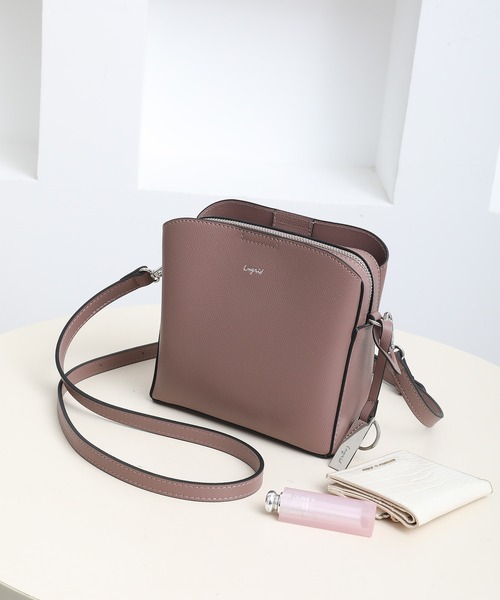 Ungrid（アングリッド）の「【Ungrid/アングリッド】【WEB限定商品】キーリングチャーム付　ミニショルダーバッグ（ショルダーバッグ・レディース・ブルー系その他/キャメル/アイボリー/グレイッシュベージュ/カーキ/ブラック/スモークピンク/オリーブ/ベージュ/ダークブラウン/ゴールド/シルバー/ライトブルー/ホワイト/ラベンダー/イエロー・FREE）」の14枚目の写真