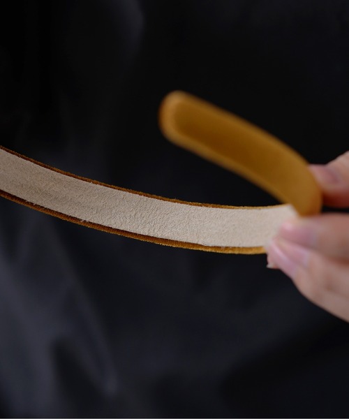 Monocoro toppi（モノコロトッピ）の「光沢 ベロア シンプル 太め カチューシャ（カチューシャ・レディース・ブラック/カーキ/ブラウン/アイボリー・フリー）」の18枚目の写真