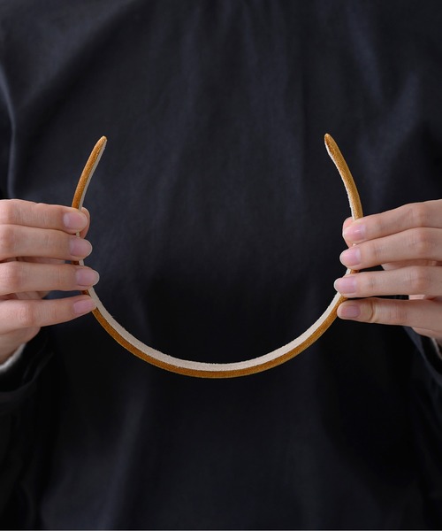 Monocoro toppi（モノコロトッピ）の「光沢 ベロア シンプル 太め カチューシャ（カチューシャ・レディース・ブラック/カーキ/ブラウン/アイボリー・フリー）」の20枚目の写真