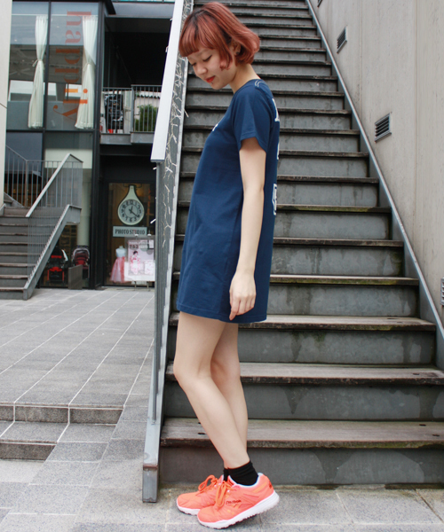 X-girl（エックスガール）の「TALK S/S TEE DRESS（ワンピース・レディース・ホワイト/ブラック/ネイビー・2/1）」の4枚目の写真