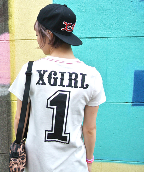 X-girl（エックスガール）の「TALK S/S TEE DRESS（ワンピース・レディース・ホワイト/ブラック/ネイビー・2/1）」の13枚目の写真