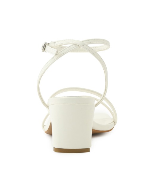 Juze（ジュゼ）の「ナローアシメストラップヒールサンダル（サンダル・レディース・ホワイト/ブラック/シルバー・22.5cm/23.5cm/24.5cm）」の8枚目の写真