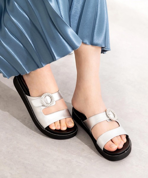 coca（ANDEX shoes product）（コカ）の「coca / サイドビジューバックル付き サンダル（サンダル・レディース・ブラック/シルバー・SMALL/MEDIUM/LARGE）」の17枚目の写真