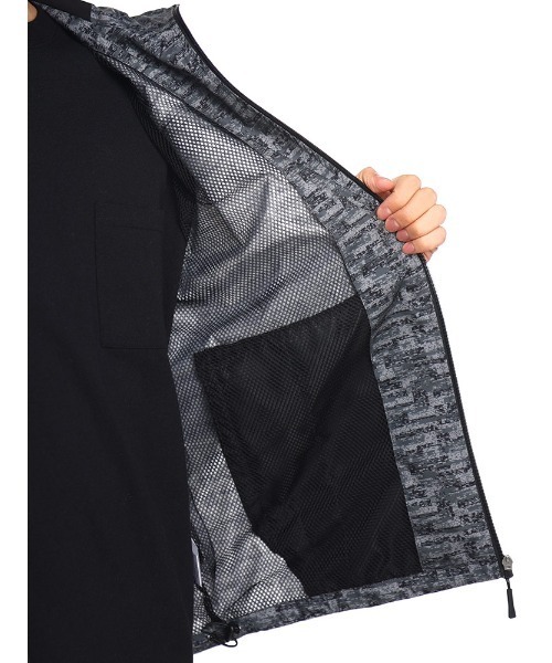 OUTDOOR PRODUCTS(アウトドアプロダクツ)の「裏メッシュ 総柄 ナイロンジャケット(ナイロンジャケット・メンズ・ブラック/ネイビー・L/LL/M)」の12枚目の写真