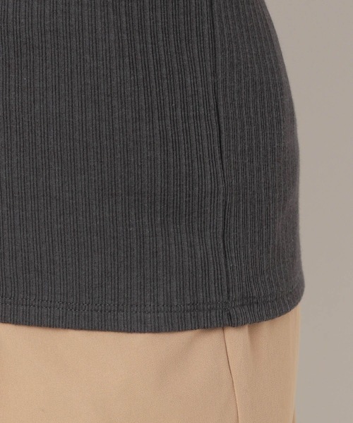 Elura(エルーラ)の「呼吸リブタンクトップ(タンクトップ・レディース・チャコールグレー/ホワイト・LARGE/MEDIUM/SMALL)」の4枚目の写真