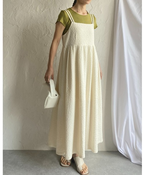 She's Closet(シーズクローゼット)の「Aラインボリュームフレアギャザーロング丈ふくれジャガードキャミワンピース(ワンピース・レディース・アイボリー/ブラック/グリーン・FREE)」の4枚目の写真