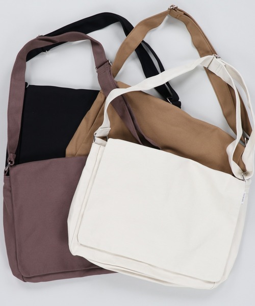 SPINNS（スピンズ）の「プレーン コットンフラップショルダーバッグ（ショルダーバッグ・メンズ・ブラック/ブラウン/オフホワイト/カーキ・ONESIZE）」の14枚目の写真