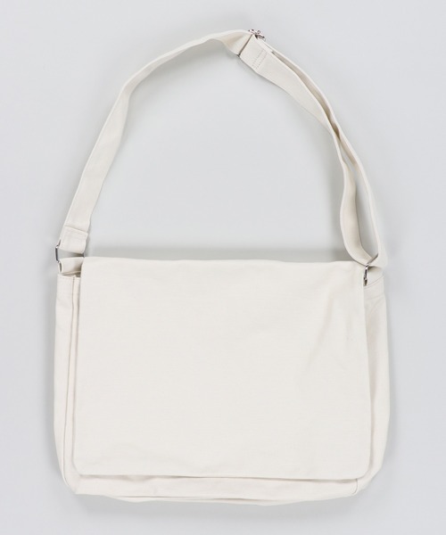 SPINNS（スピンズ）の「プレーン コットンフラップショルダーバッグ（ショルダーバッグ・メンズ・ブラック/ブラウン/オフホワイト/カーキ・ONESIZE）」の19枚目の写真