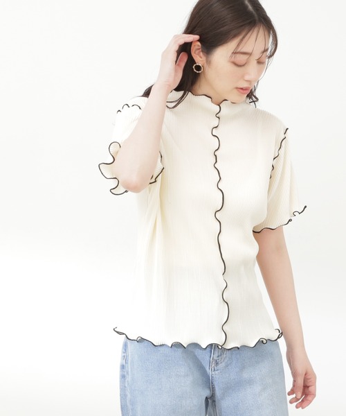 N.(N. Natural Beauty Basic)(エヌエヌナチュラルビューティーベーシック)の「◆バイカラープリーツトップス(シャツ/ブラウス・レディース・ブラック×ベージュ/ホワイト×ブラック・MEDIUM)」の1枚目の写真