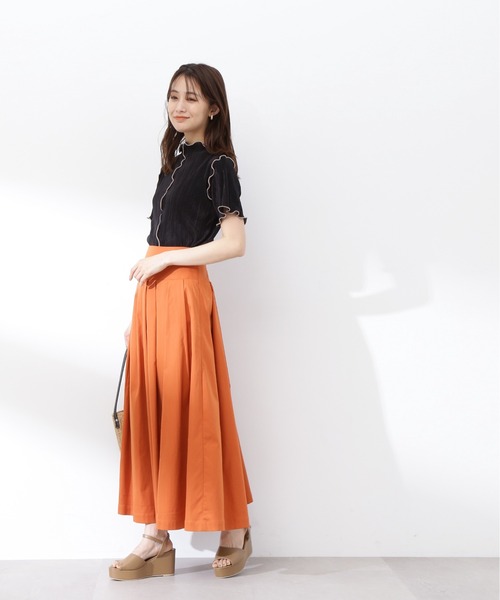 N.(N. Natural Beauty Basic)(エヌエヌナチュラルビューティーベーシック)の「◆バイカラープリーツトップス(シャツ/ブラウス・レディース・ブラック×ベージュ/ホワイト×ブラック・MEDIUM)」の3枚目の写真