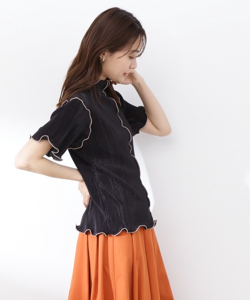 N.(N. Natural Beauty Basic)(エヌエヌナチュラルビューティーベーシック)の「◆バイカラープリーツトップス(シャツ/ブラウス・レディース・ブラック×ベージュ/ホワイト×ブラック・MEDIUM)」の12枚目の写真