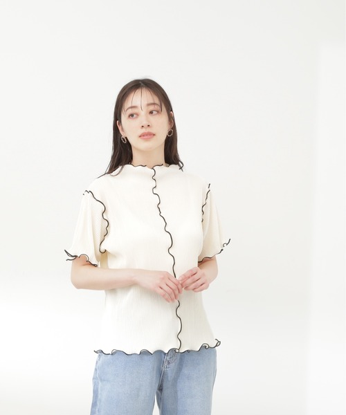 N.(N. Natural Beauty Basic)(エヌエヌナチュラルビューティーベーシック)の「◆バイカラープリーツトップス(シャツ/ブラウス・レディース・ブラック×ベージュ/ホワイト×ブラック・MEDIUM)」の13枚目の写真